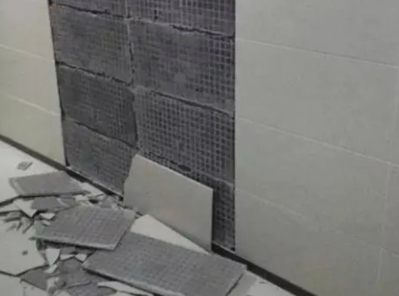 周村瓷砖空鼓维修公司分享下周村墙砖松动维修的知识